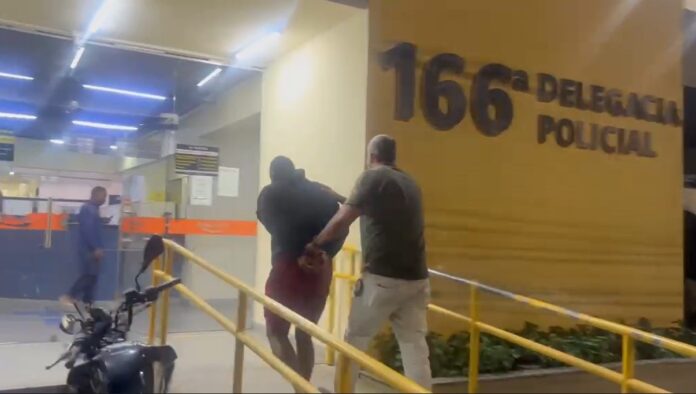 image-18- Polícia Civil em operação que prendeu foragido da Justiça por roubo em Angra dos Reis