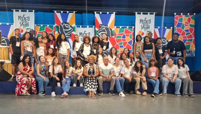 museudosamba Alunos da rede municipal de Volta Redonda visitam o Museu do Samba e o Museu do Amanhã no Rio
