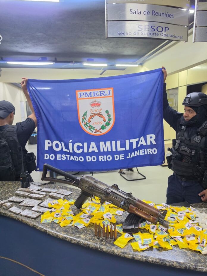 whatsapp-image-2026-10-15-at-22.08.58-1- Fuzil AK-47 apreendido em Angra dos Reis após troca de tiros no bairro Sapinhatuba I